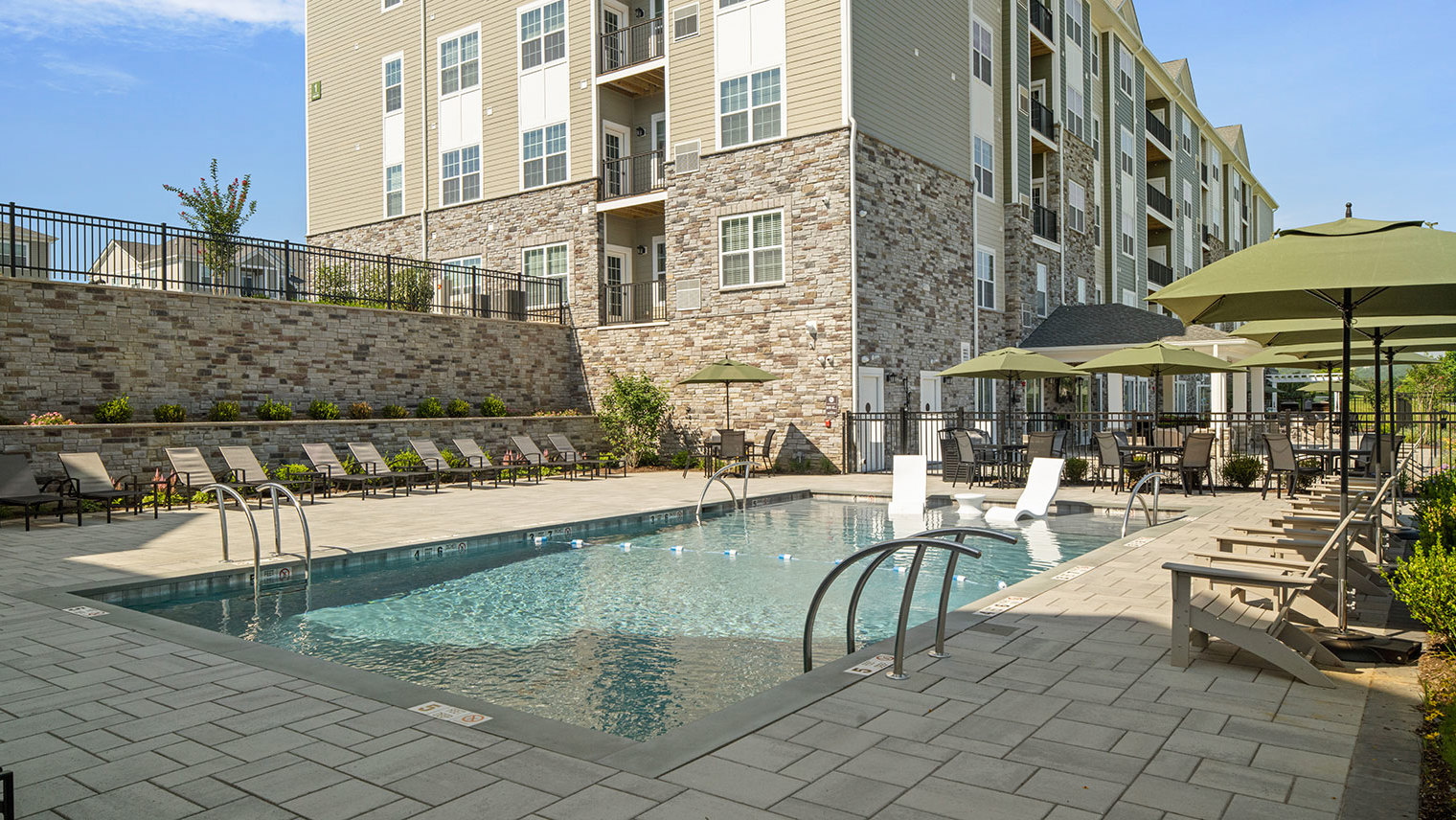 Monte View at Pohatcong Luxury apartment rentals with pool in Pohatcong, NJ – Monte View at Pohatcong
