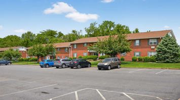 The Meadows at Lehigh 1-2 bedroom apartments and 3-bedroom townhomes with parking in Bethlehem, PA – Meadows at Lehigh