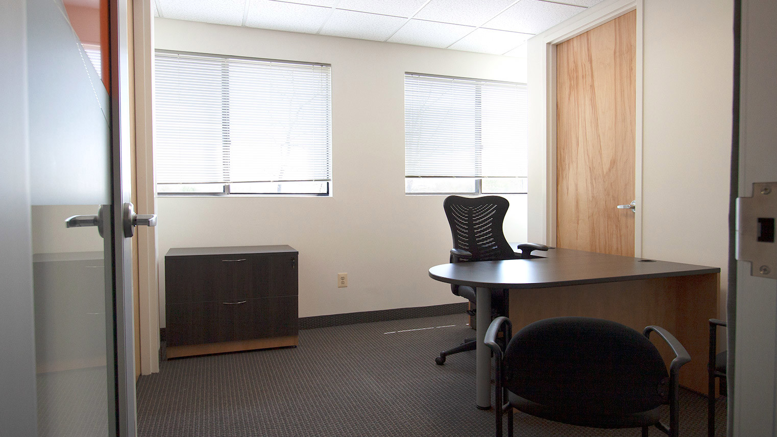 Suite Life at Amwell Mall Monthly office rentals Hillsborough, New Jersey - Suite Life at Amwell Mall