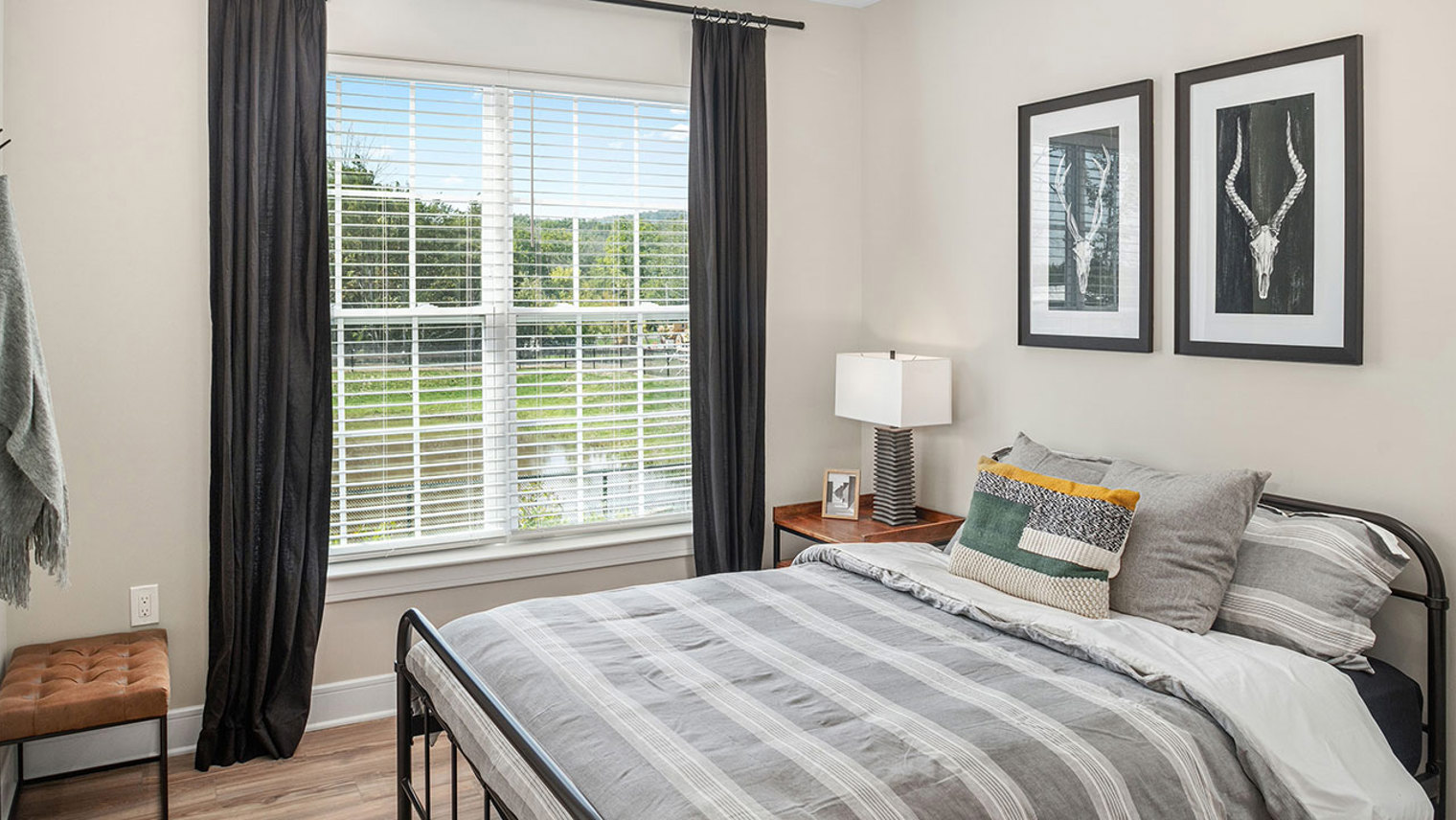 The Ridge at Readington Luxury garden apartment second bedroom in Whitehouse Station, NJ – The Ridge at Readington