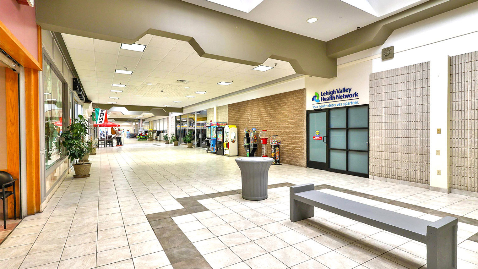 Carbon Plaza Mall Interior Common Area 3