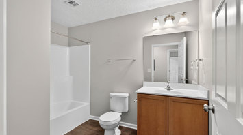 The View at Mackenzi Garden apartment primary bathroom in York, PA – The View at Mackenzi
