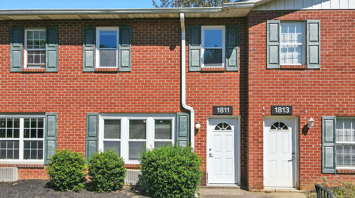 The Meadows at Lehigh Exterior view of townhome building in Bethlehem, PA – Meadows at Lehigh