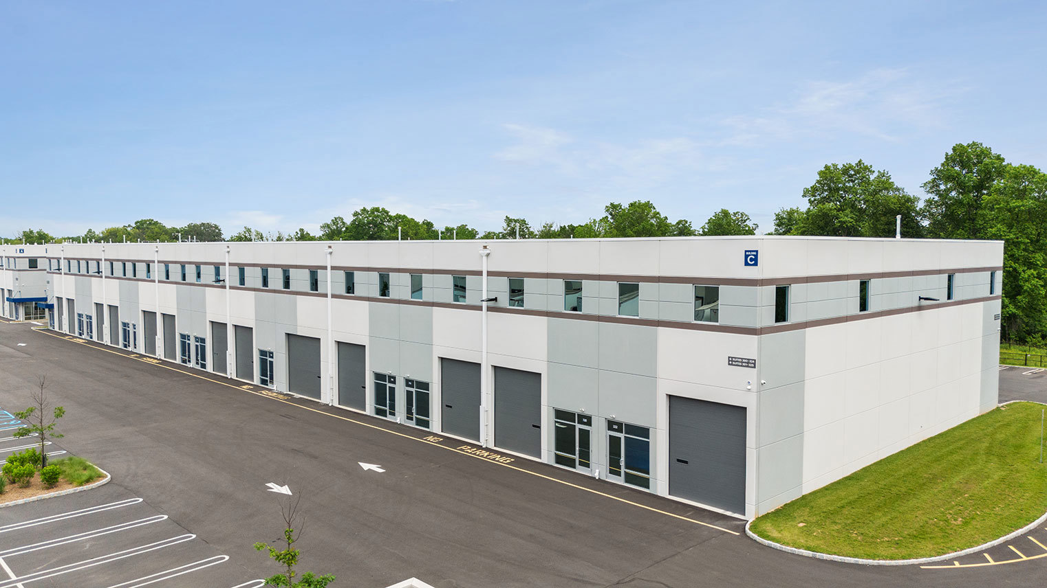Flemington Junction Business Center Warehouse space for lease with heavy floor load and loading docks in Flemington, NJ – Flemington Junction Business Center