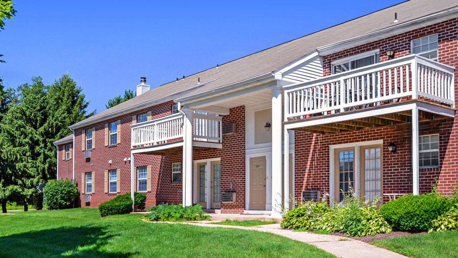 The Reserve at Copper Chase Pet friendly apartments York, Pennsylvania - The Reserve at Copper Chase