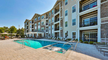 Horizons at Autumn Ridge Pet friendly 55+ active adult apartments with outdoor pool and spa in Lopatcong, NJ – Horizons at Autumn Ridge