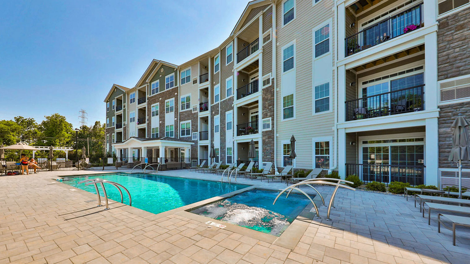Horizons at Autumn Ridge Pet friendly 55+ active adult apartments with outdoor pool and spa in Lopatcong, NJ – Horizons at Autumn Ridge