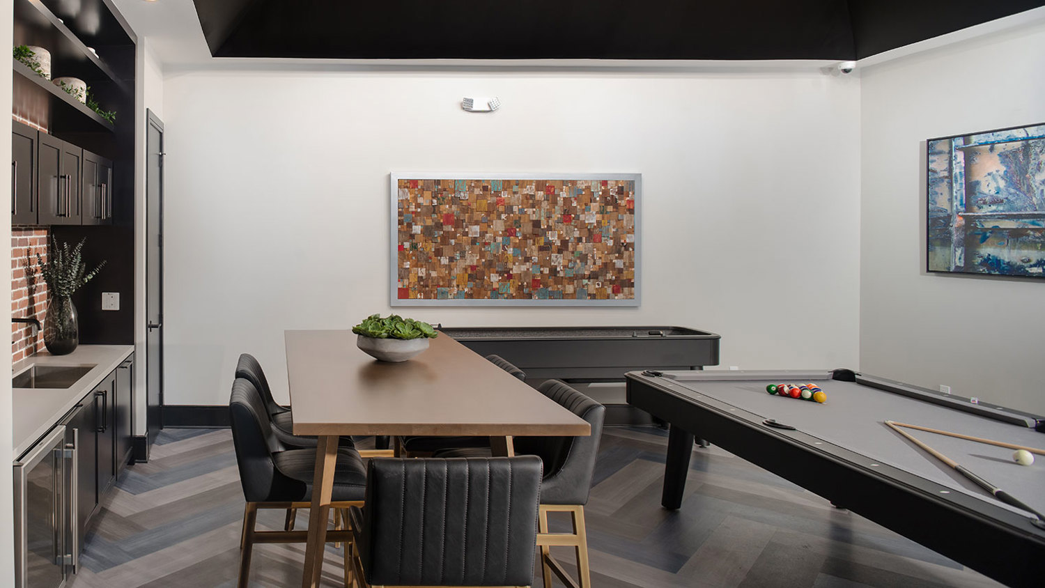 Luxury apartments with clubhouse recreation room in Bordentown, NJ – The Reserve at Crosswicks