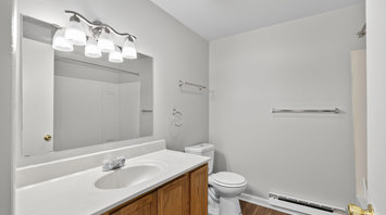 The Reserve at Copper Chase Bathroom with shower/tub and single-sink vanity - apartments for rent near me York County, Pennsylvania - The Reserve at Copper Chase