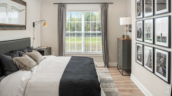 The Ridge at Readington Luxury garden apartment primary bedroom in Whitehouse Station, NJ – The Ridge at Readington