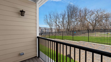 Trailside Village 2 bedroom 2.5 bath Bradbury garage apartment for rent with private patio – Trailside Village in Easton, PA