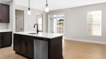 Monte View at Pohatcong Luxury apartment rentals kitchen and living room in Pohatcong, NJ –Monte View at Pohatcong