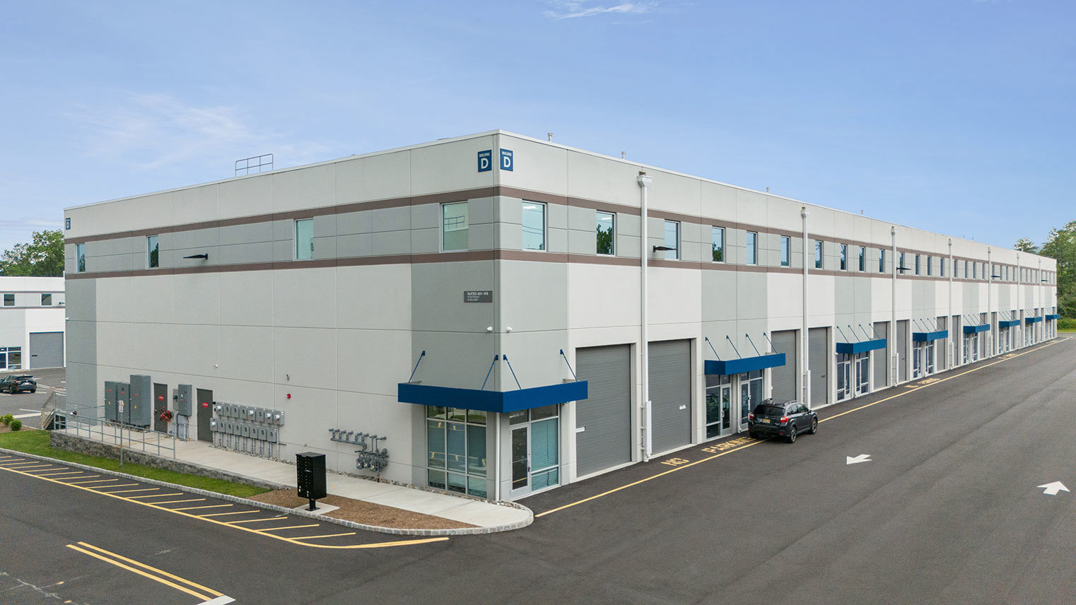 Flemington Junction Business Center Warehouse space for lease with heavy floor load and loading docks in Flemington, NJ – Flemington Junction Business Center