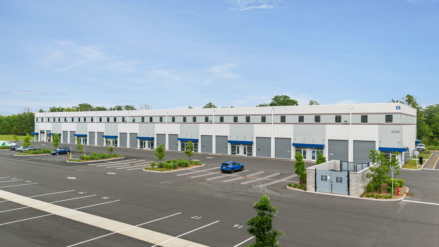 Flemington Junction Business Center Warehouse space for rent with heavy floor load and loading docks in Flemington, NJ – Flemington Junction Business Center
