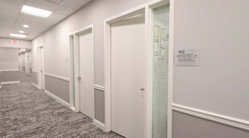 Suite Life at Branchburg Commons Shared, short-term office space hallway in Branchburg, NJ – Suite Life at Branchburg Commons