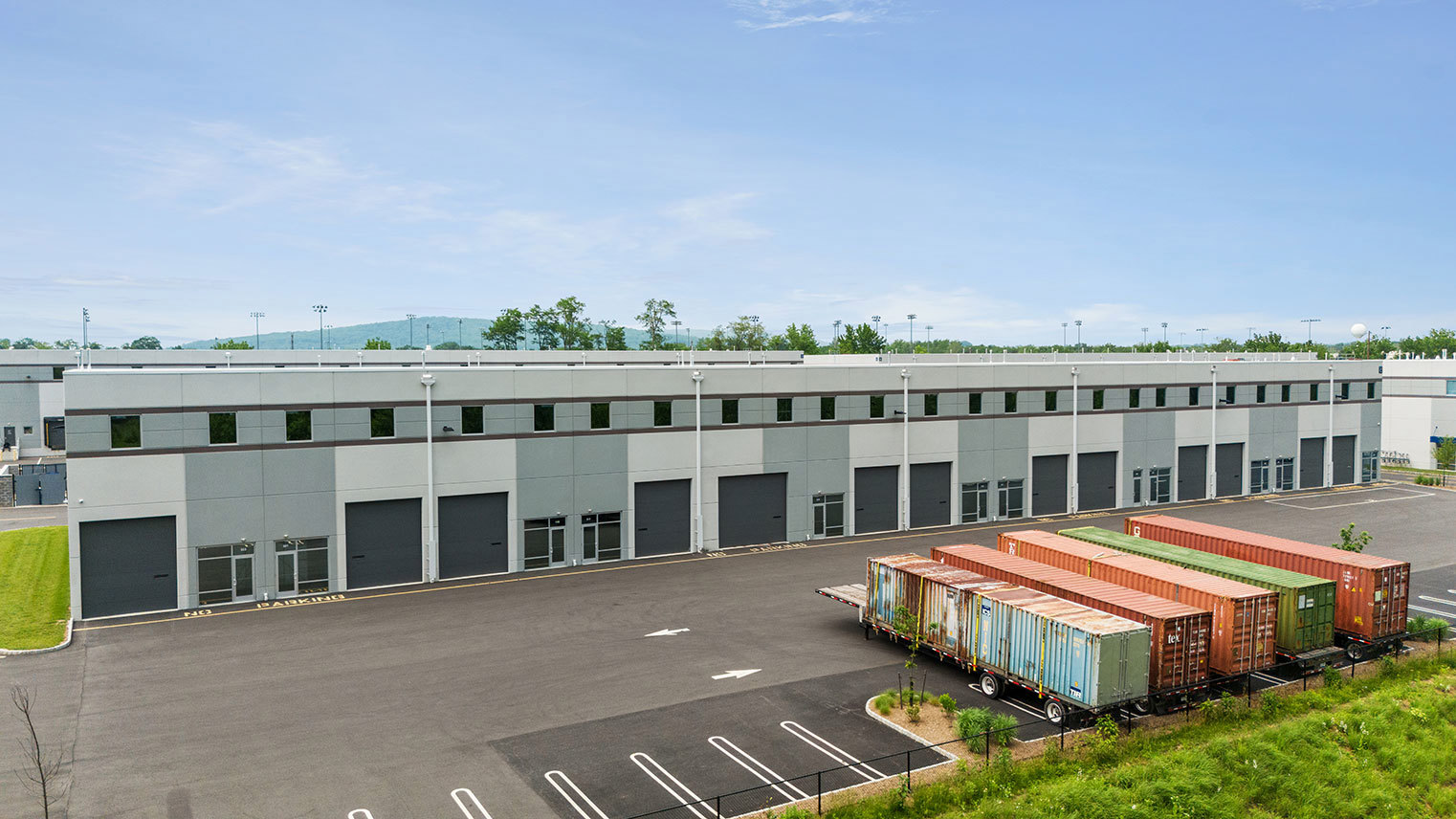 Flemington Junction Business Center Warehouse space for rent with heavy floor load and loading docks in Flemington, NJ – Flemington Junction Business Center