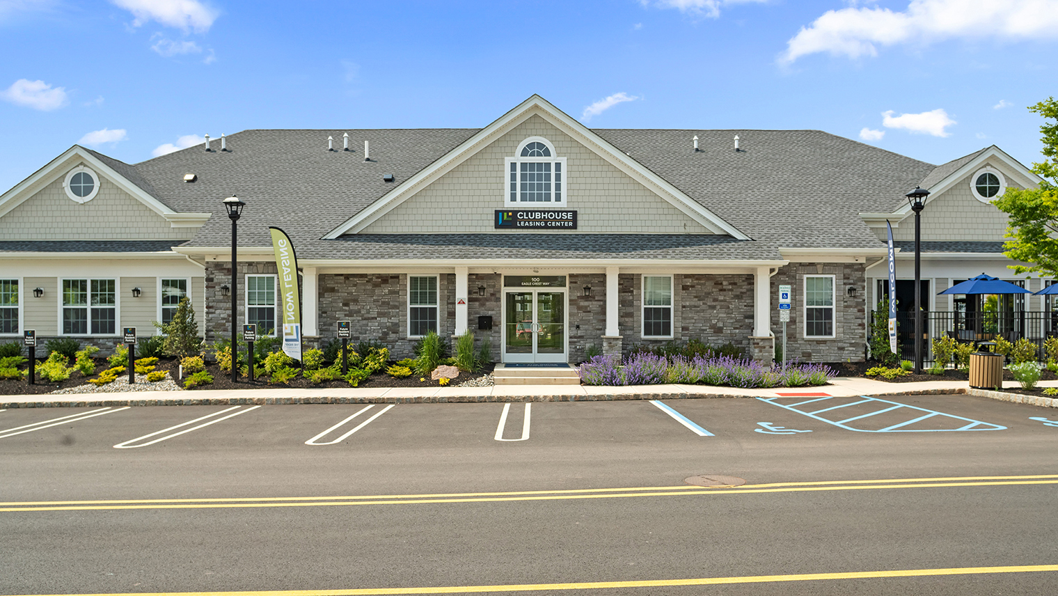 The Ridge at Readington Luxury apartments with club house in Whitehouse Station, NJ – The Ridge at Readington