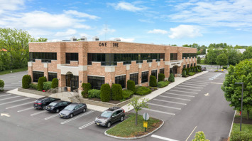 Greenwich Commons Commercial office building with Route 22 frontage at Greenwich Commons in Stewartsville, NJ