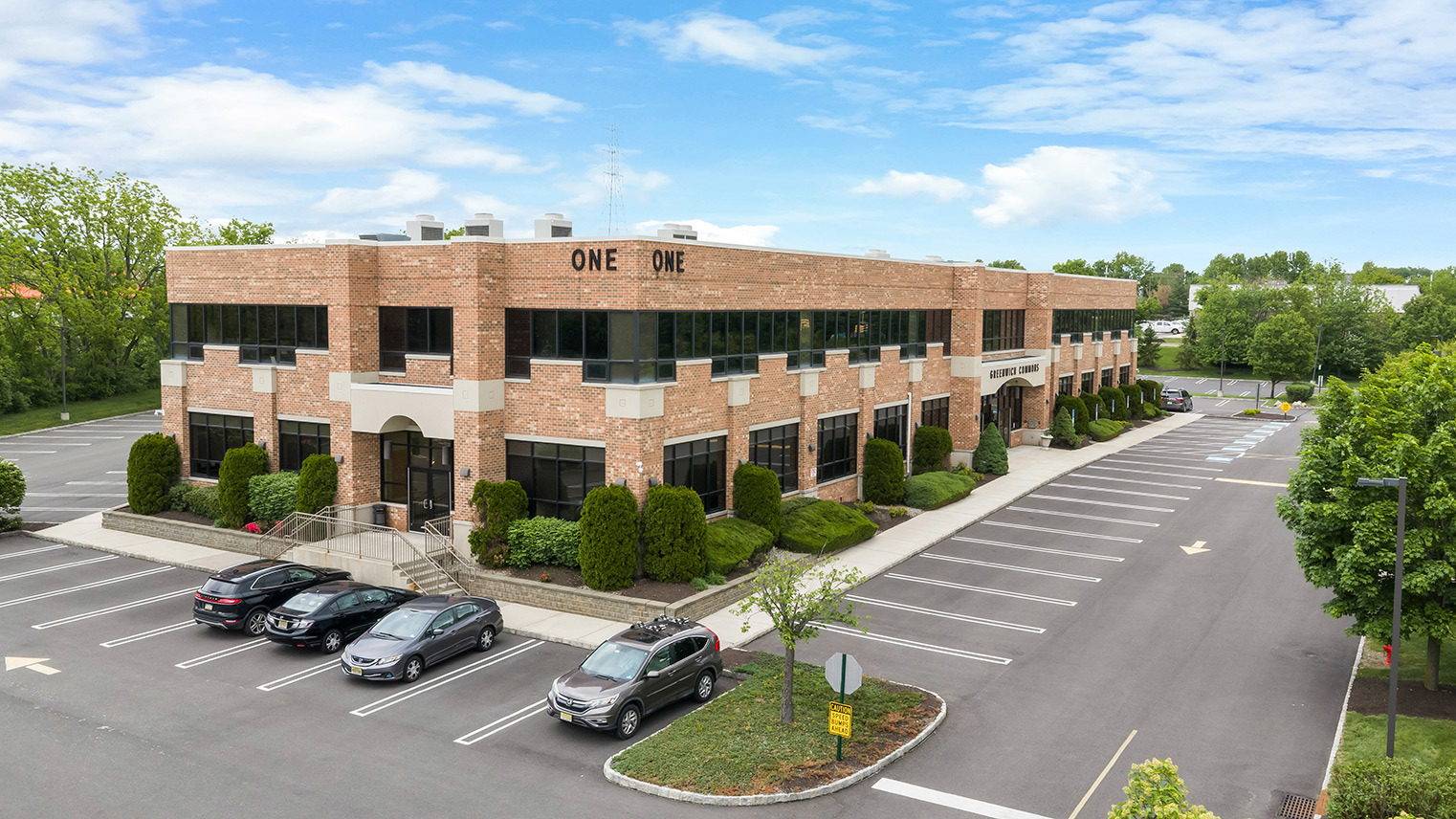 Greenwich Commons Commercial office building with Route 22 frontage at Greenwich Commons in Stewartsville, NJ