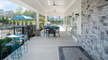 The Ridge at Readington Luxury apartments with clubhouse pavilion and pool rinsing showers in Whitehouse Station, NJ – The Ridge at Readington