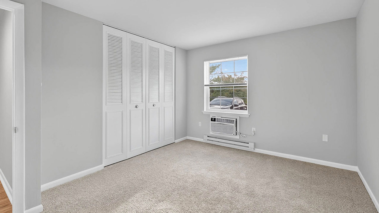 The Reserve at Copper Chase Spacious primary bedroom in 1 bedroom apartment for rent in York, PA – The Reserve at Copper Chase