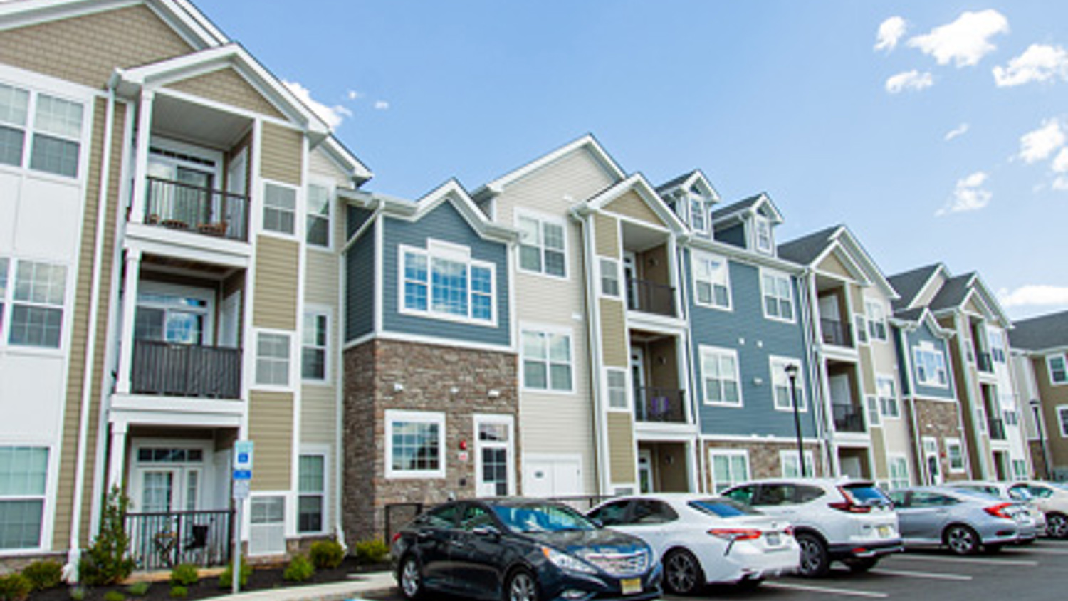100 Percent Completed and Fully Occupied, Larken Associates Celebrates Twin Milestones for Brand-New Warren County Residential Community 