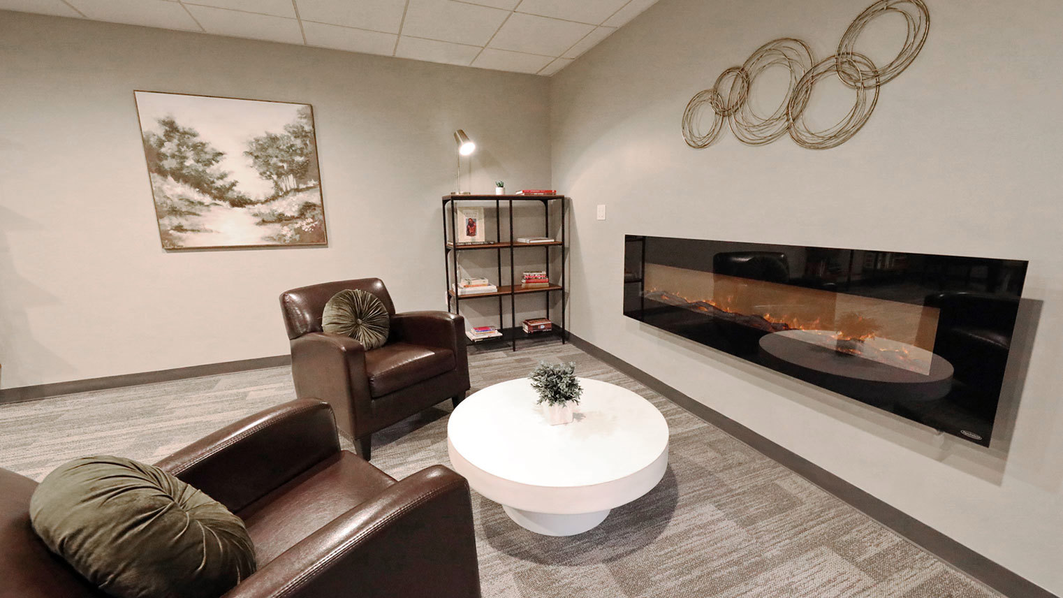 The Pinnacle @ 65 Luxury pet friendly apartment rentals with lounge and game room in Bethlehem, PA – The Pinnacle @ 65