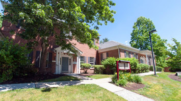 Montgomery Commons Turn-key office spaces for lease Princeton, New Jersey - Montgomery Commons