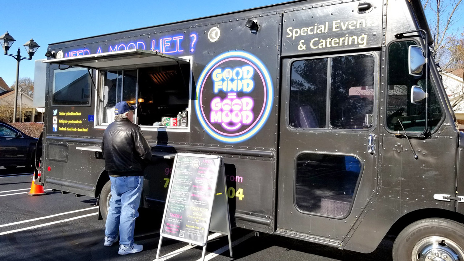 Larken Associates Hosts Food Truck Thursday for Tenants at Two Somerset County, NJ Properties