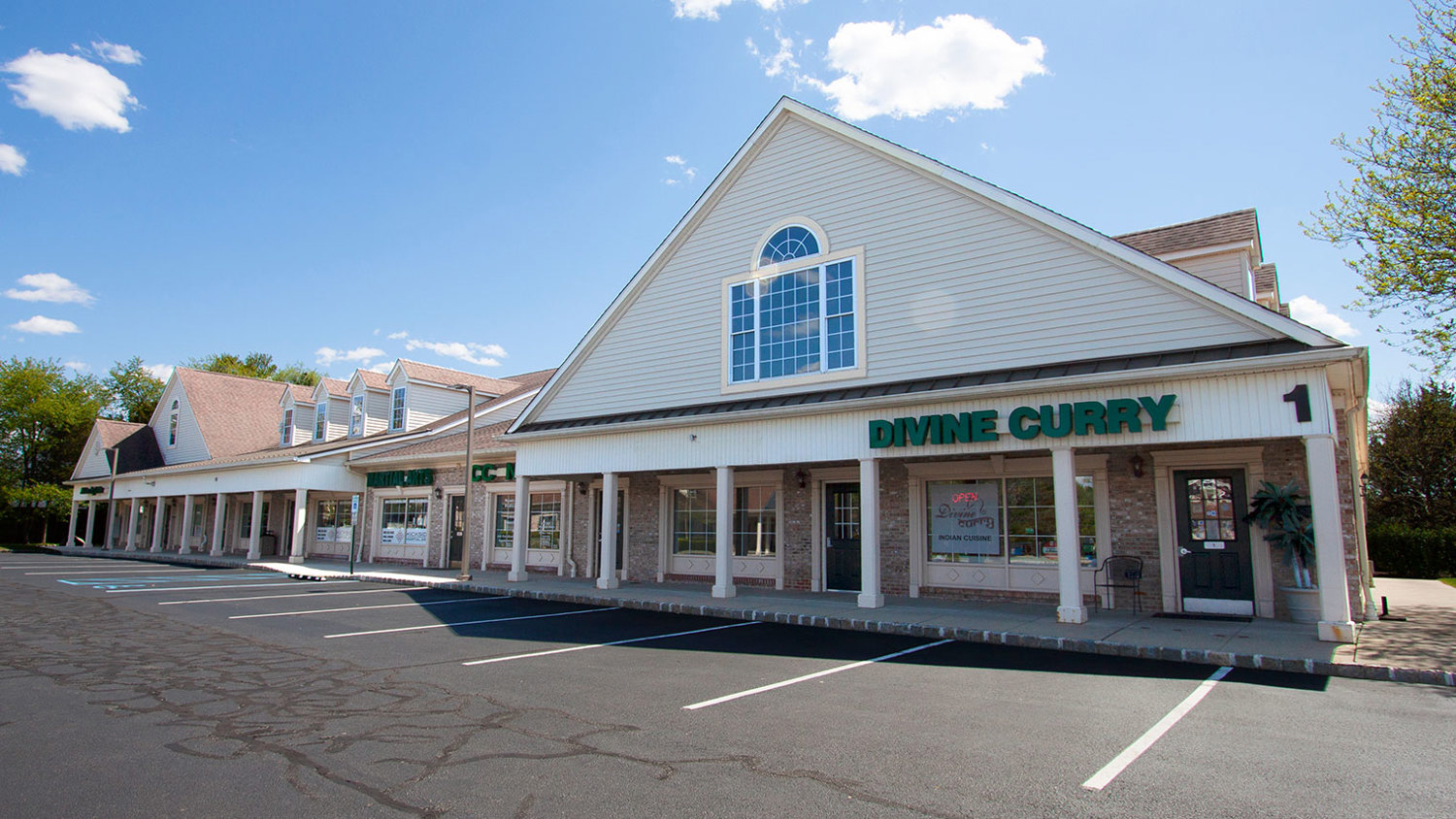 Retail space for lease Somerset County, New Jersey - Kingsbridge Center