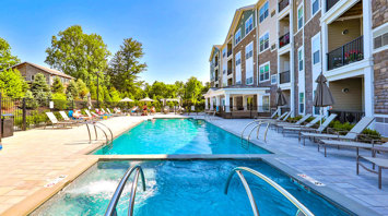 Horizons at Autumn Ridge 55+ active adult garden apartments with outdoor pool and spa in Lopatcong, NJ – Horizons at Autumn Ridge