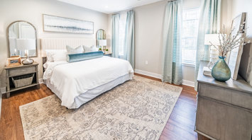 Horizons at Autumn Ridge 55+ active adult garden apartment primary bedroom in Lopatcong, NJ – Horizons at Autumn Ridge