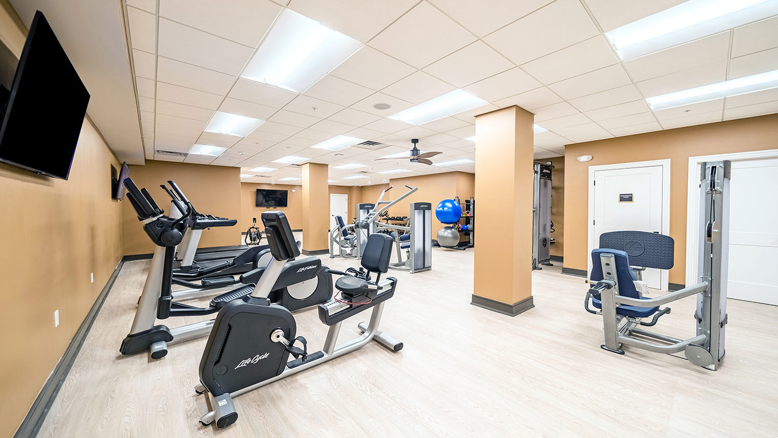 Horizons at Autumn Ridge Pet friendly 55+ active adult apartments with gym in Lopatcong, NJ – Horizons at Autumn Ridge