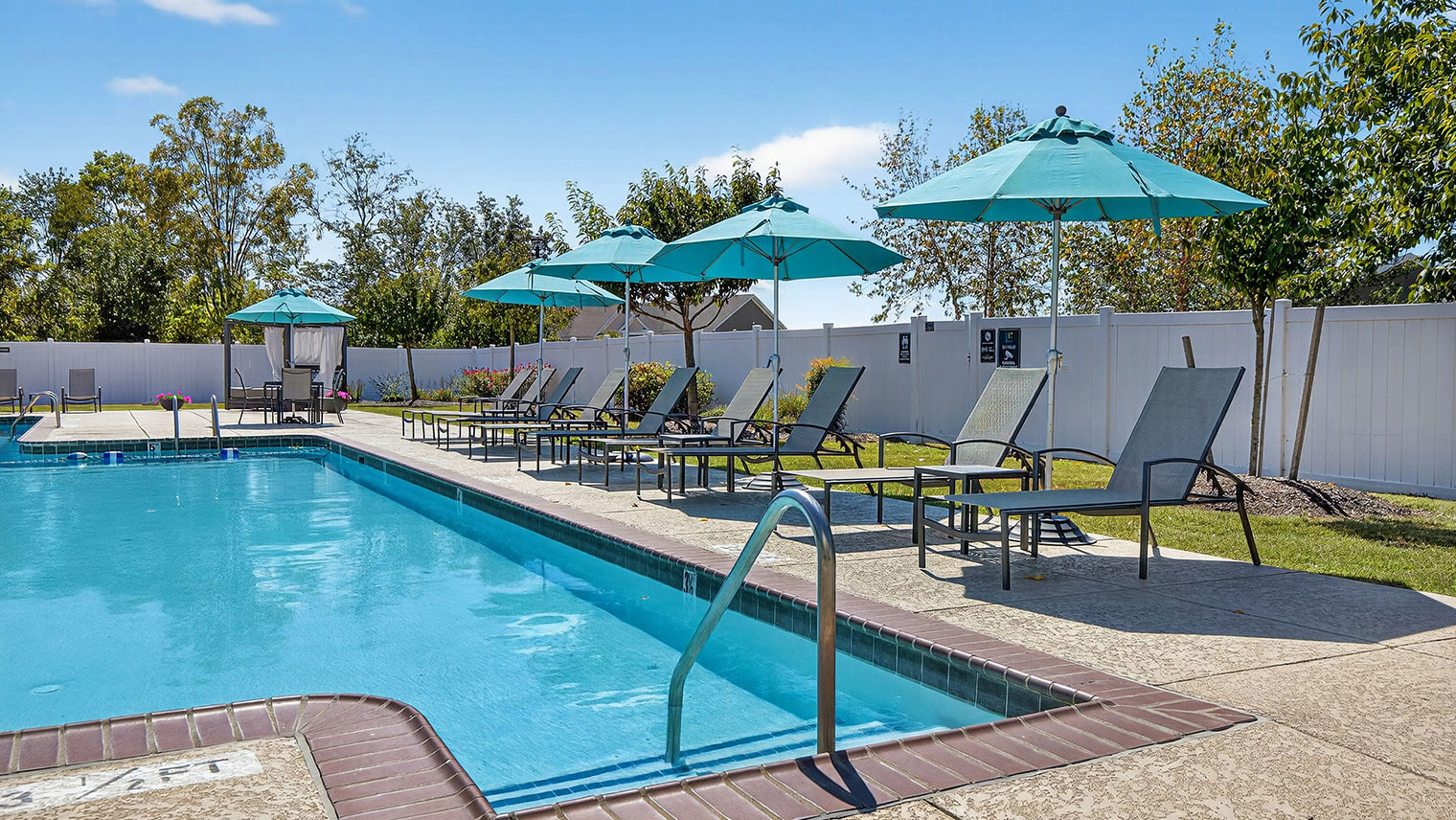 The Reserve at Copper Chase Pool area and outdoor seating at The Oaks and Reserve at Copper Chase in York, PA