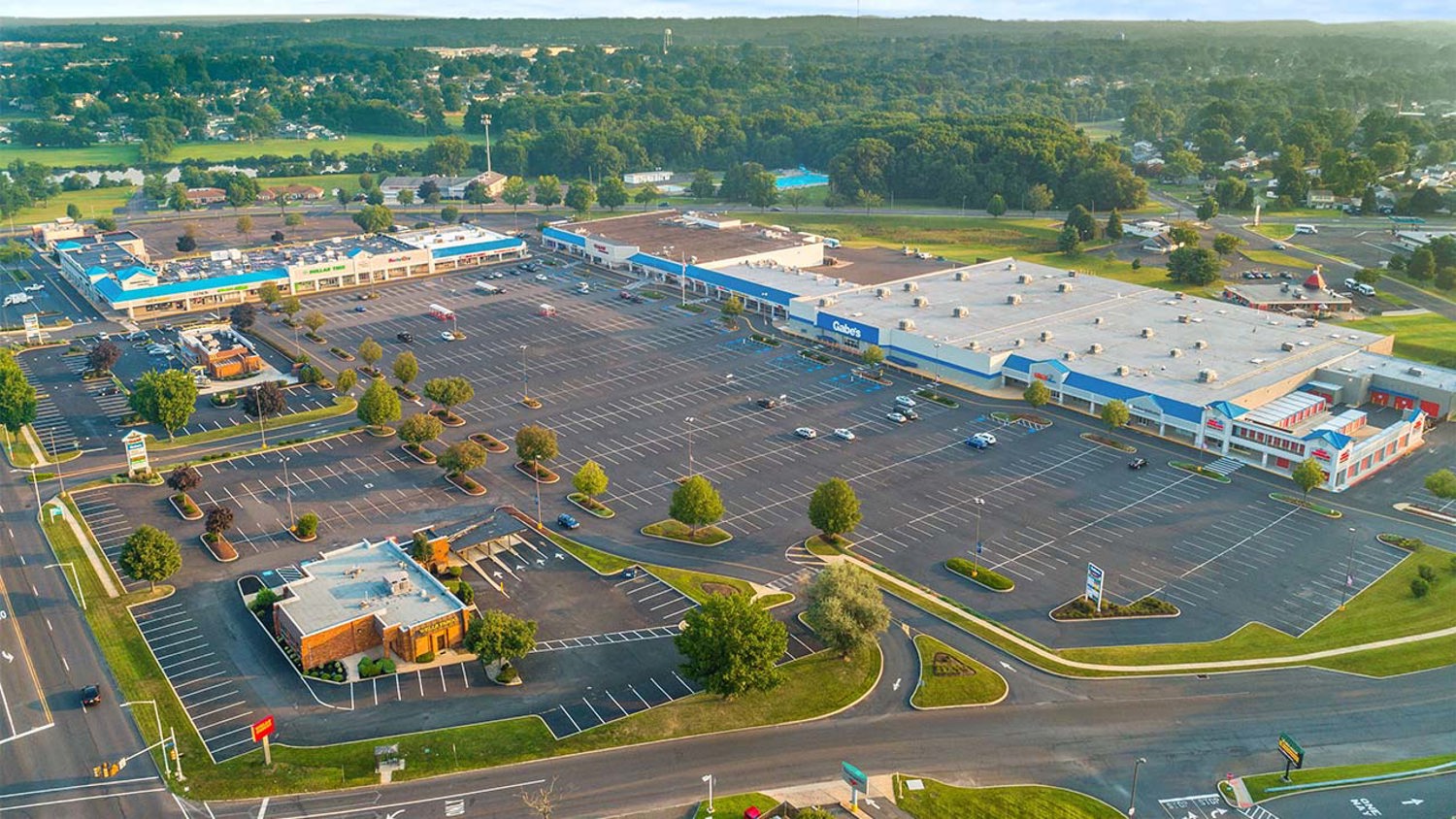 Larken Associates Negotiates Over 13,000 Square Feet in Commercial Lease Renewals at Bucks County Shopping Center in Pennsylvania