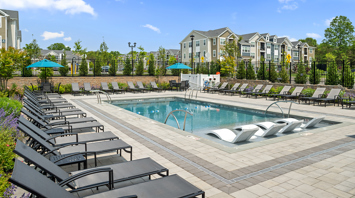 The Ridge at Readington Luxury apartments with outdoor heated pool in Whitehouse Station, NJ – The Ridge at Readington