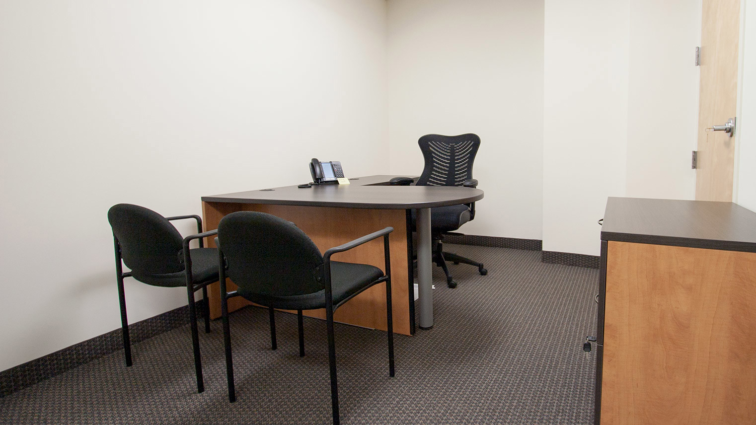 Suite Life at Amwell Mall Monthly office rental Hillsborough, New Jersey - Suite Life at Amwell Mall