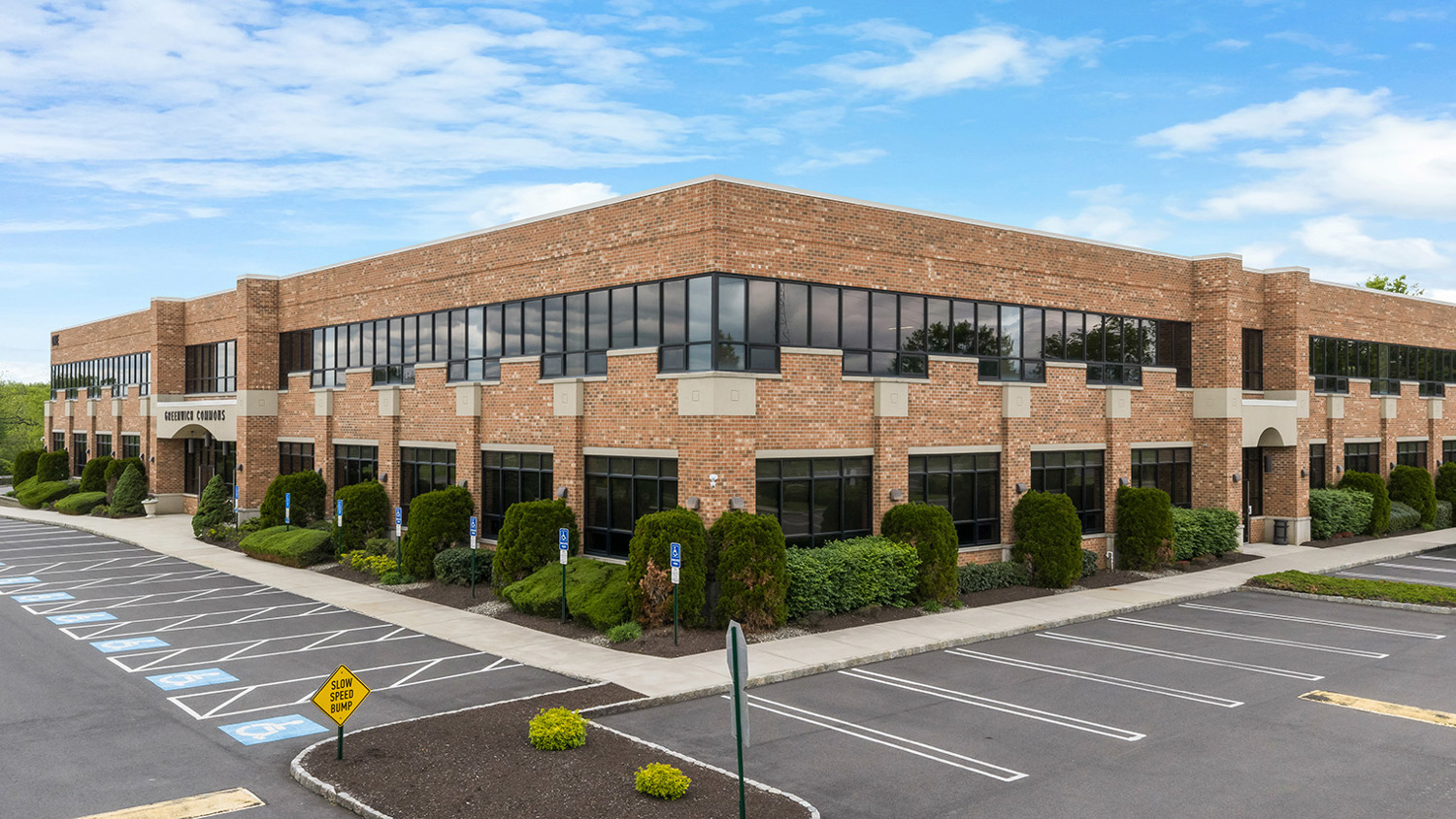 Professional office and medical space for lease at Greenwich Commons in Stewartsville, NJ