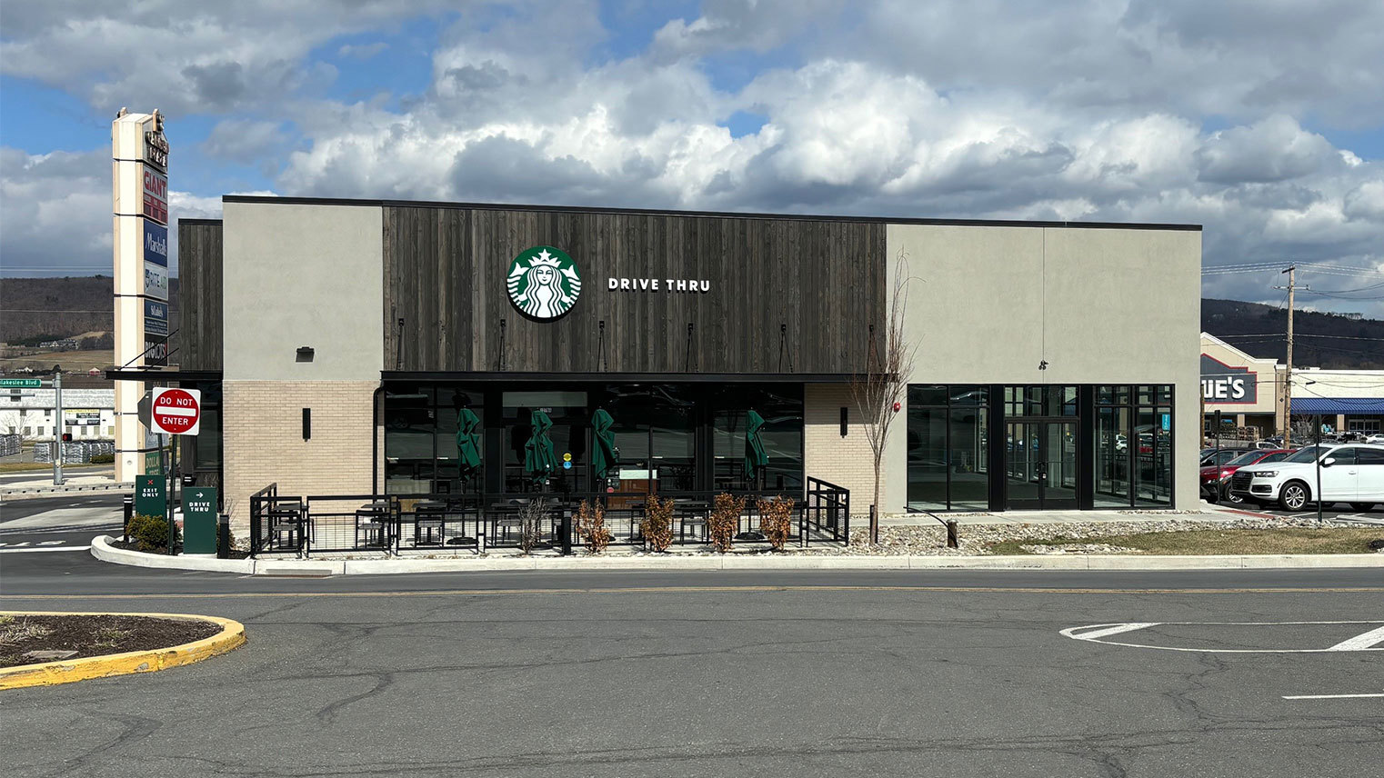 Carbon Plaza Starbucks 3 25
