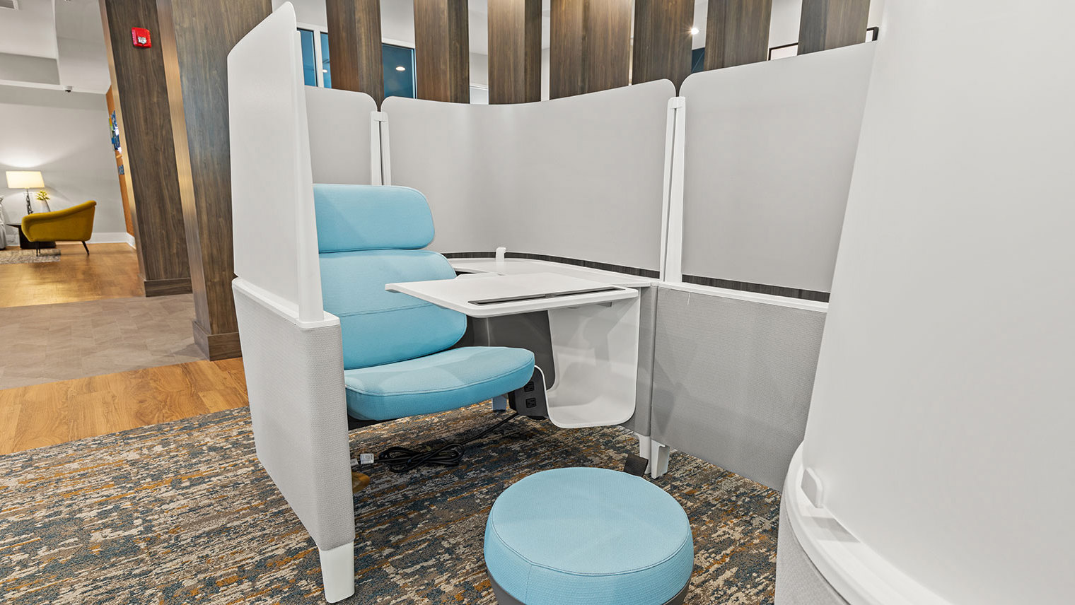 The View at Mackenzi Garden apartment rentals with clubhouse lounge and work pods in York, PA – The View at Mackenzi