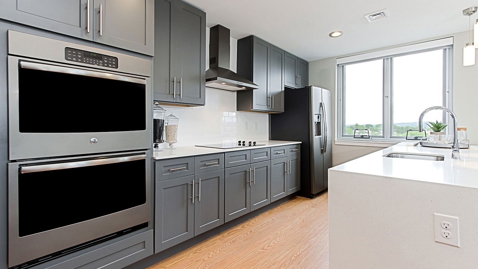 The Pinnacle at 65 Luxury apartment kitchen in Bethlehem, PA – The Pinnacle @ 65