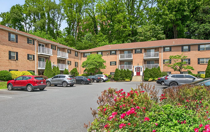 Waters Edge Apartments