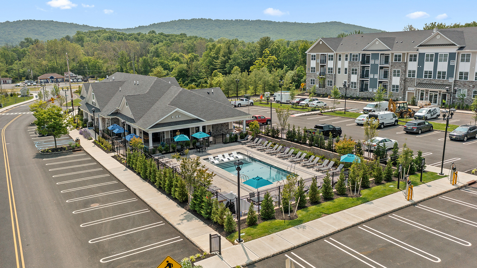 The Ridge at Readington Luxury apartments with outdoor pool in Whitehouse Station, NJ – The Ridge at Readington