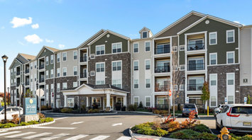 Horizons at Autumn Ridge 55+ active adult garden apartments with on-site parking in Lopatcong, NJ – Horizons at Autumn Ridge