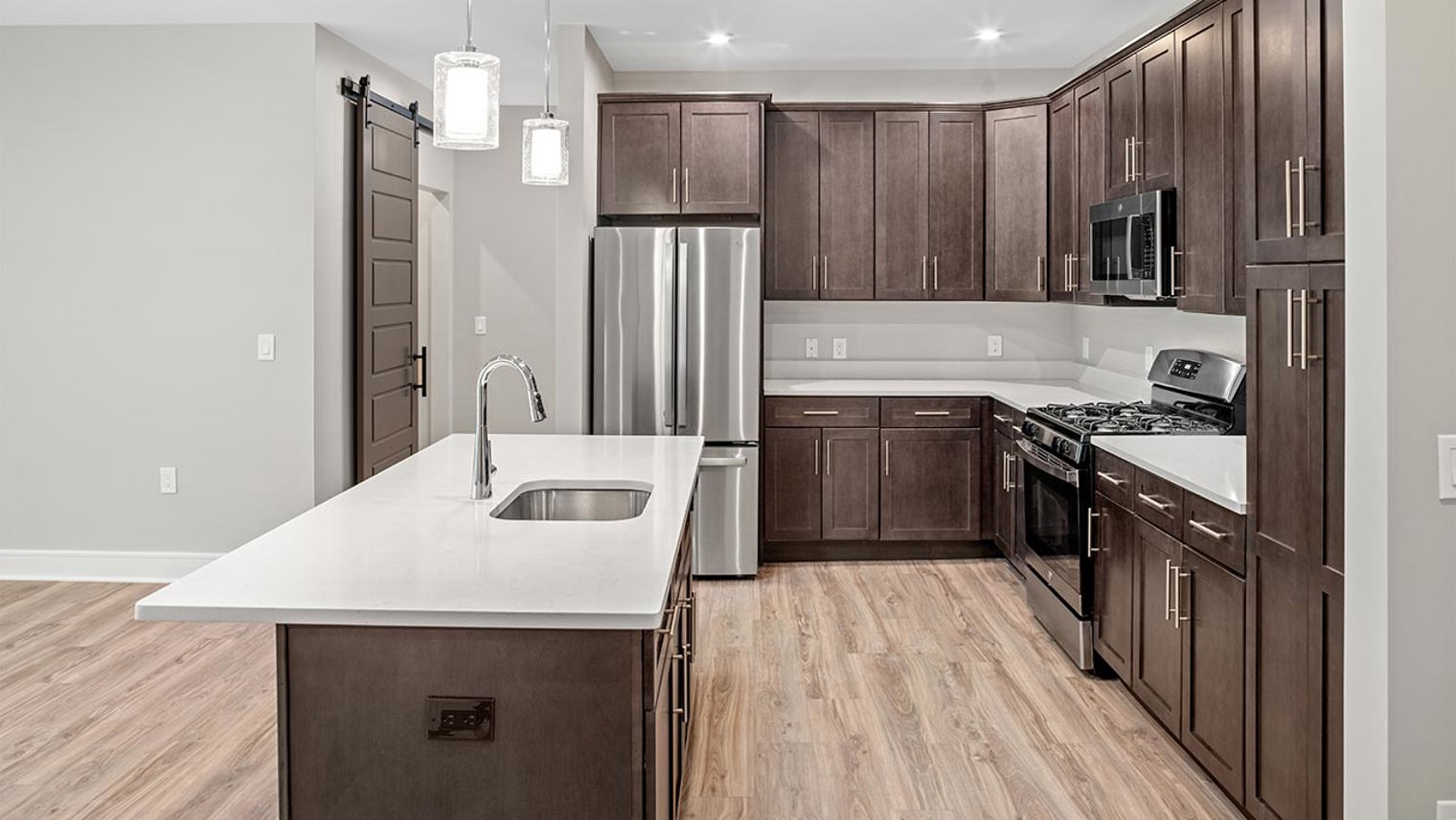 The Ridge at Readington 2 bedroom luxury elevator building apartment kitchen in Whitehouse Station, NJ – The Ridge at Readington