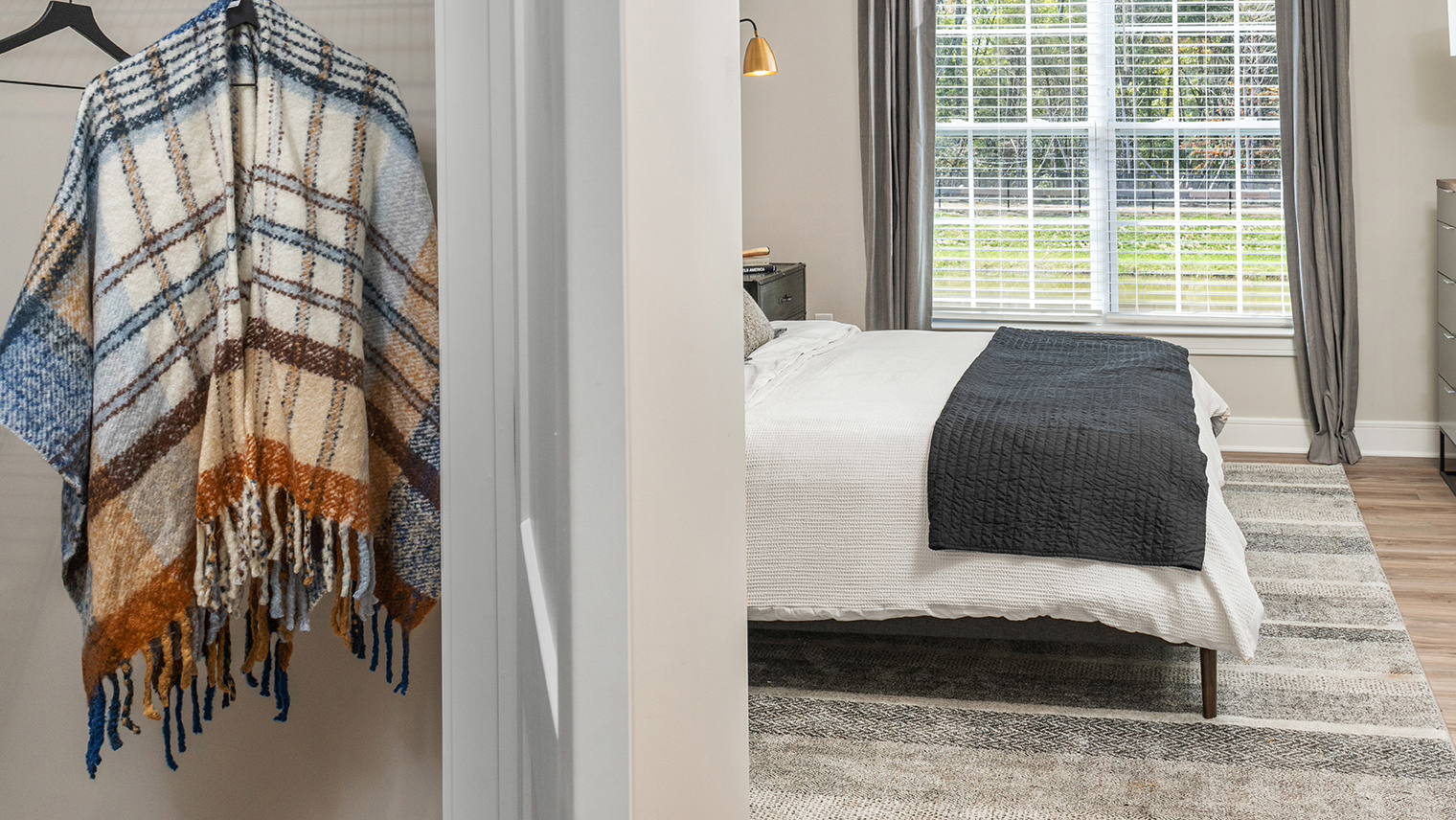 The Ridge at Readington Luxury garden apartment primary bedroom and closet in Whitehouse Station, NJ – The Ridge at Readington