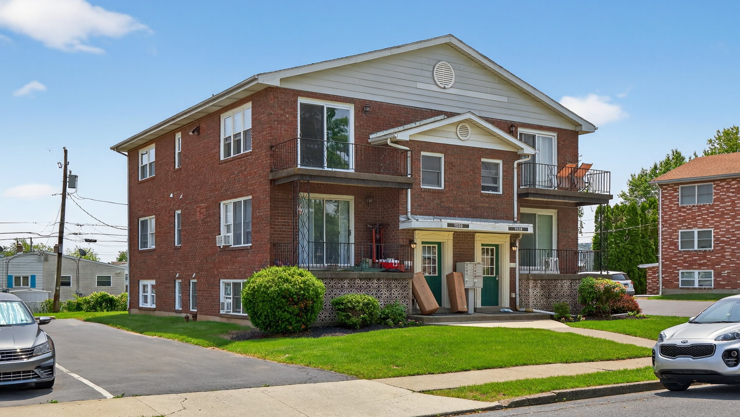 Geraldine Street Apartments Exterior view of pet-friendly apartments in Bethlehem, PA – Geraldine Street Apartments