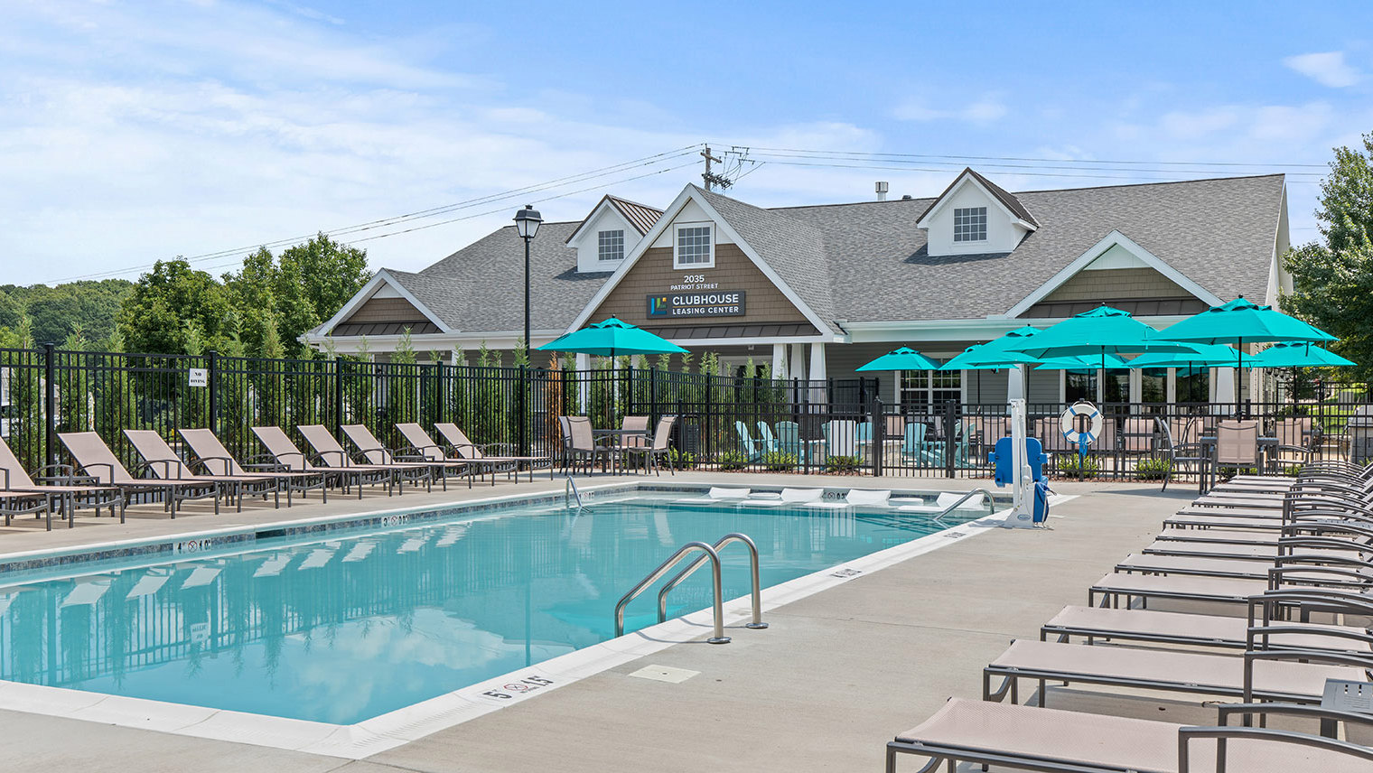 The View at Mackenzi Garden apartments with outdoor pool in York, PA – The View at Mackenzi