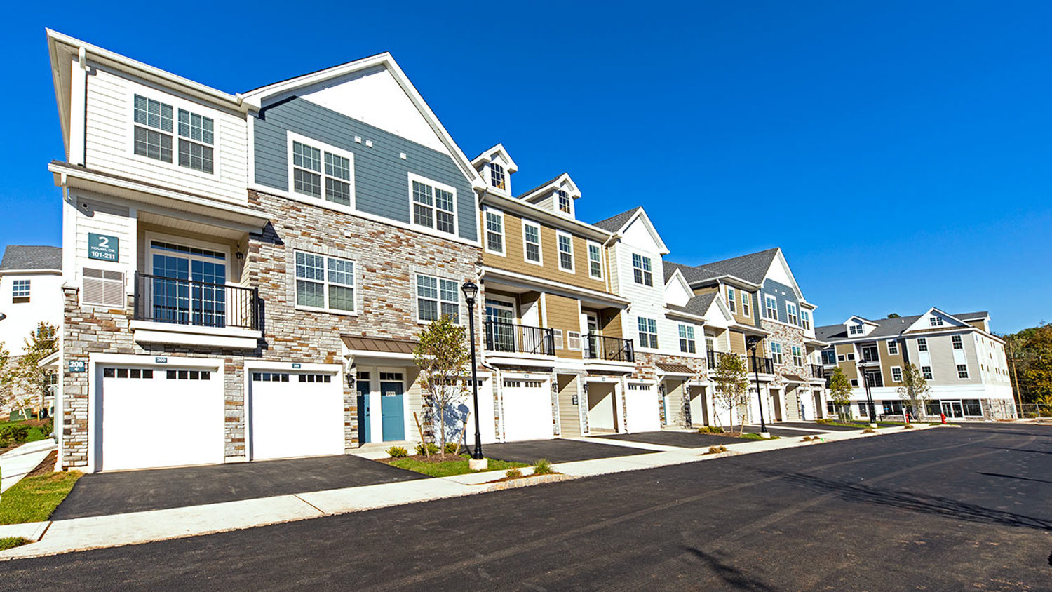 Luxury apartments with a garage in Hillsborough, NJ – Hillsborough Village Center