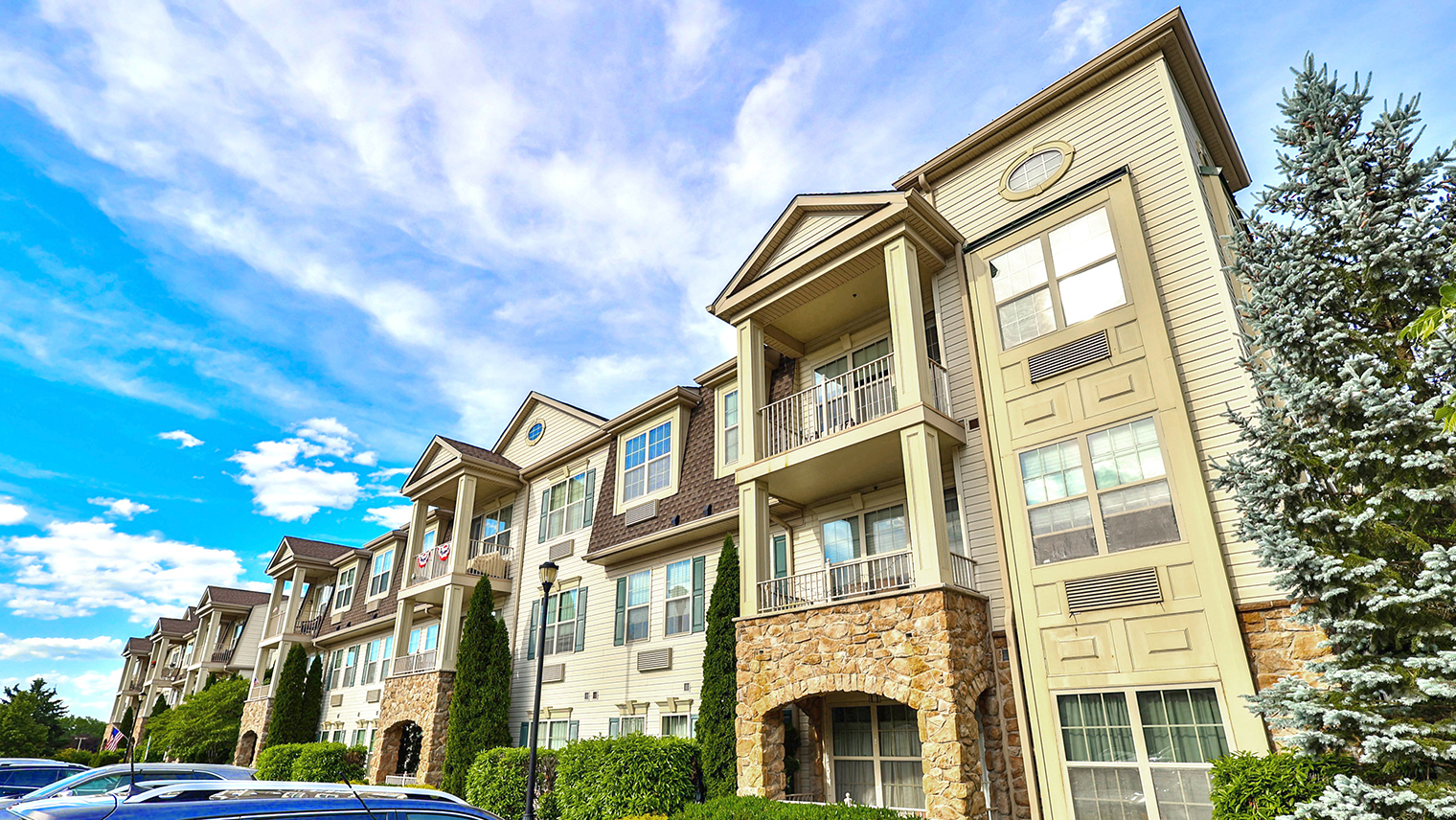 Horizons at the Village at Whitehall 55+ community apartment rental near me Whitehall, Pennsylvania - Horizons at The Village at Whitehall